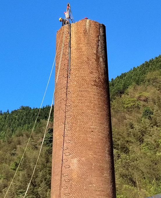 煙囪人工拆除公司服務(wù)為先  誠信為本